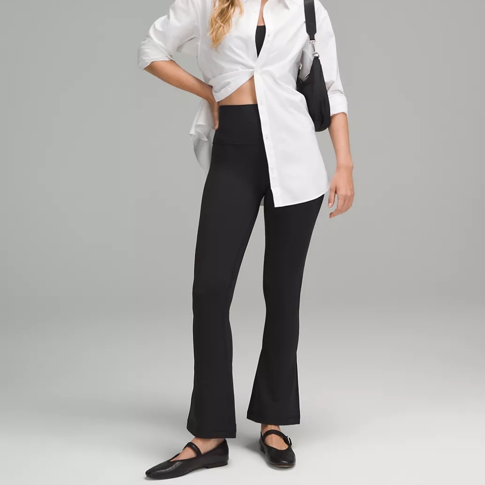 *GIVEAWAY* Lululemon Flare Size 6 - Picture 1 of 6